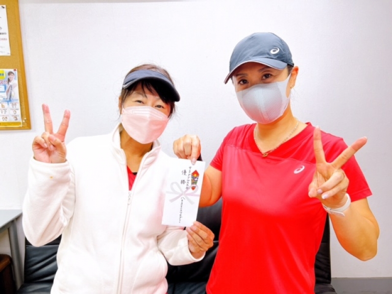 2022 中級女子11月　優勝　中村・鈴木　組　