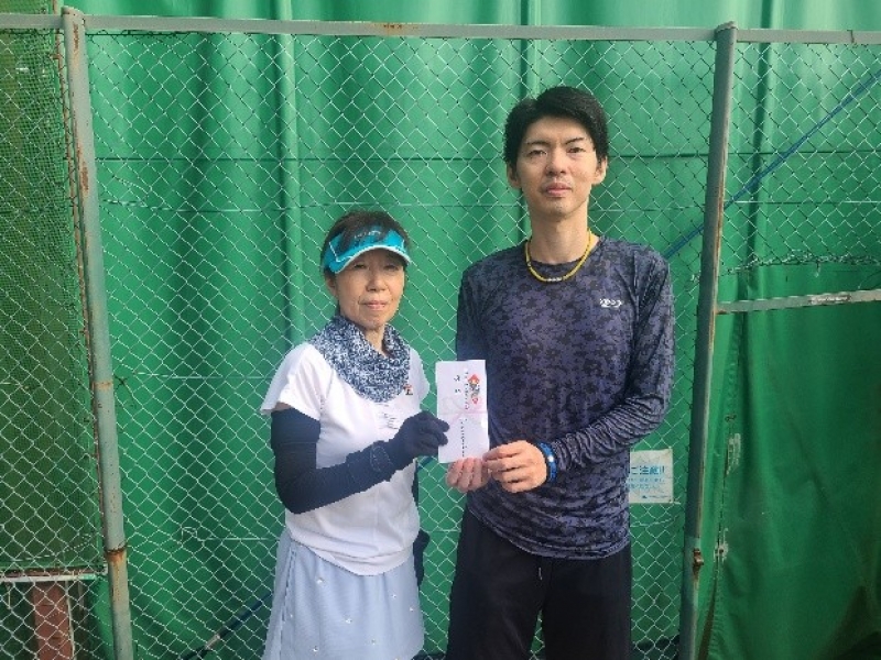 ビギナーMIXD午前の部　優勝 　山口・山口 様