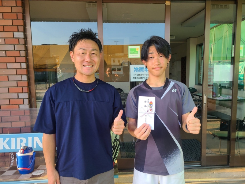 中級男子ダブルス　優勝　河北・河北　様